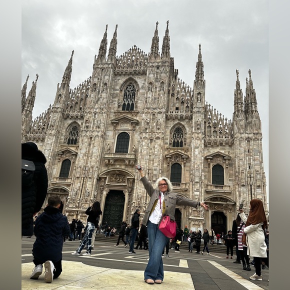 Meet your Posher! - Picture 6 of 14